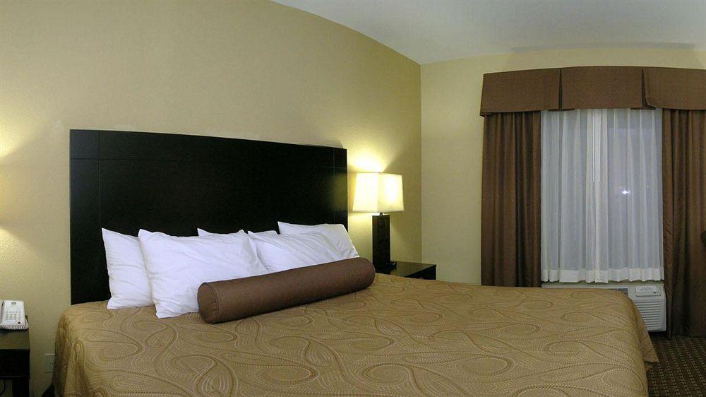 Best Western Bastrop Pines Inn Eksteriør billede